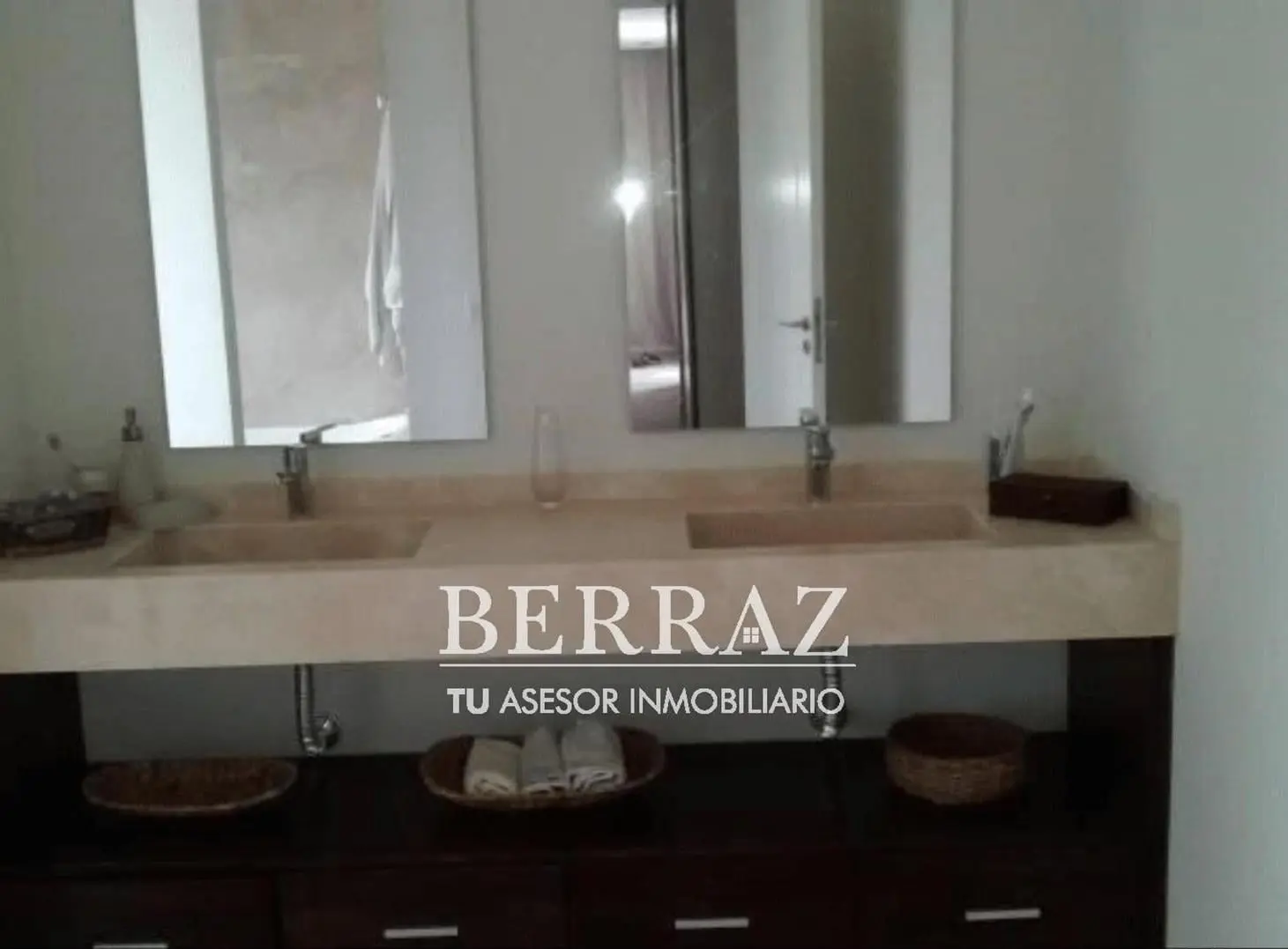 Casa venta 5 ambientes al lago en barrio Los Lagos Nordelta lote de 803 m2 4