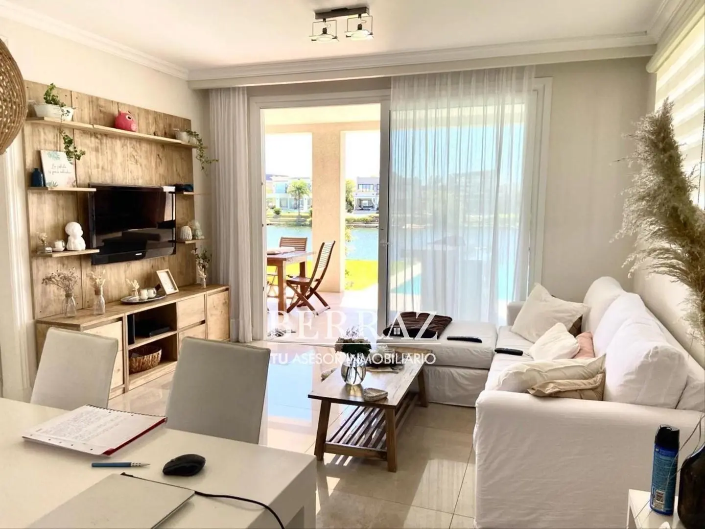 Casa venta 5 ambientes al lago en barrio Los Lagos Nordelta lote de 803 m2 3