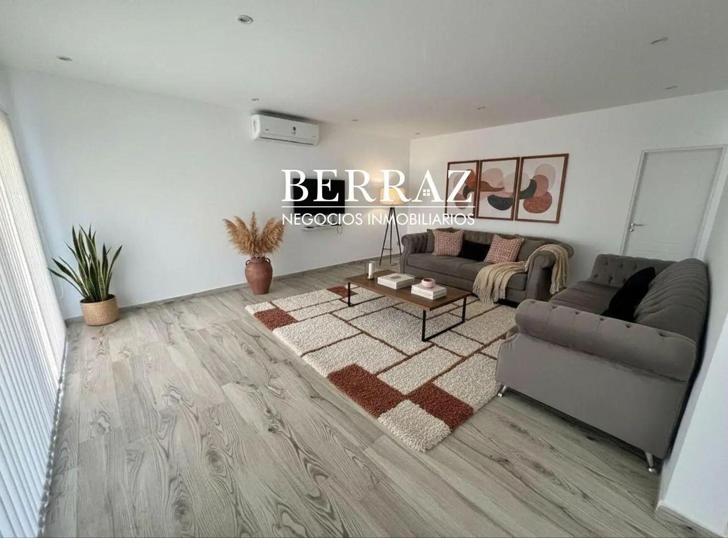 Casa Alquiler Anual 3 Dormitorios Barrio El Trebol lote de 961 m2 Haras Santa Maria Escobar 4