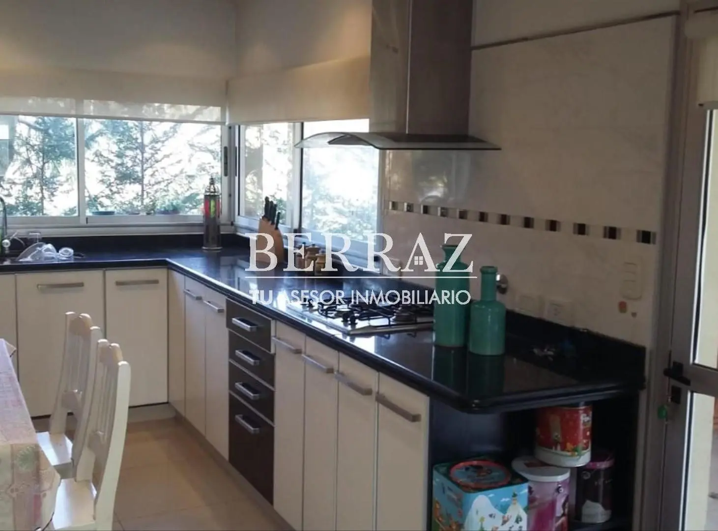 Casa Alquiler ANUAL 5 ambientes en Campo Grande Pilar lote de 800 m2 3