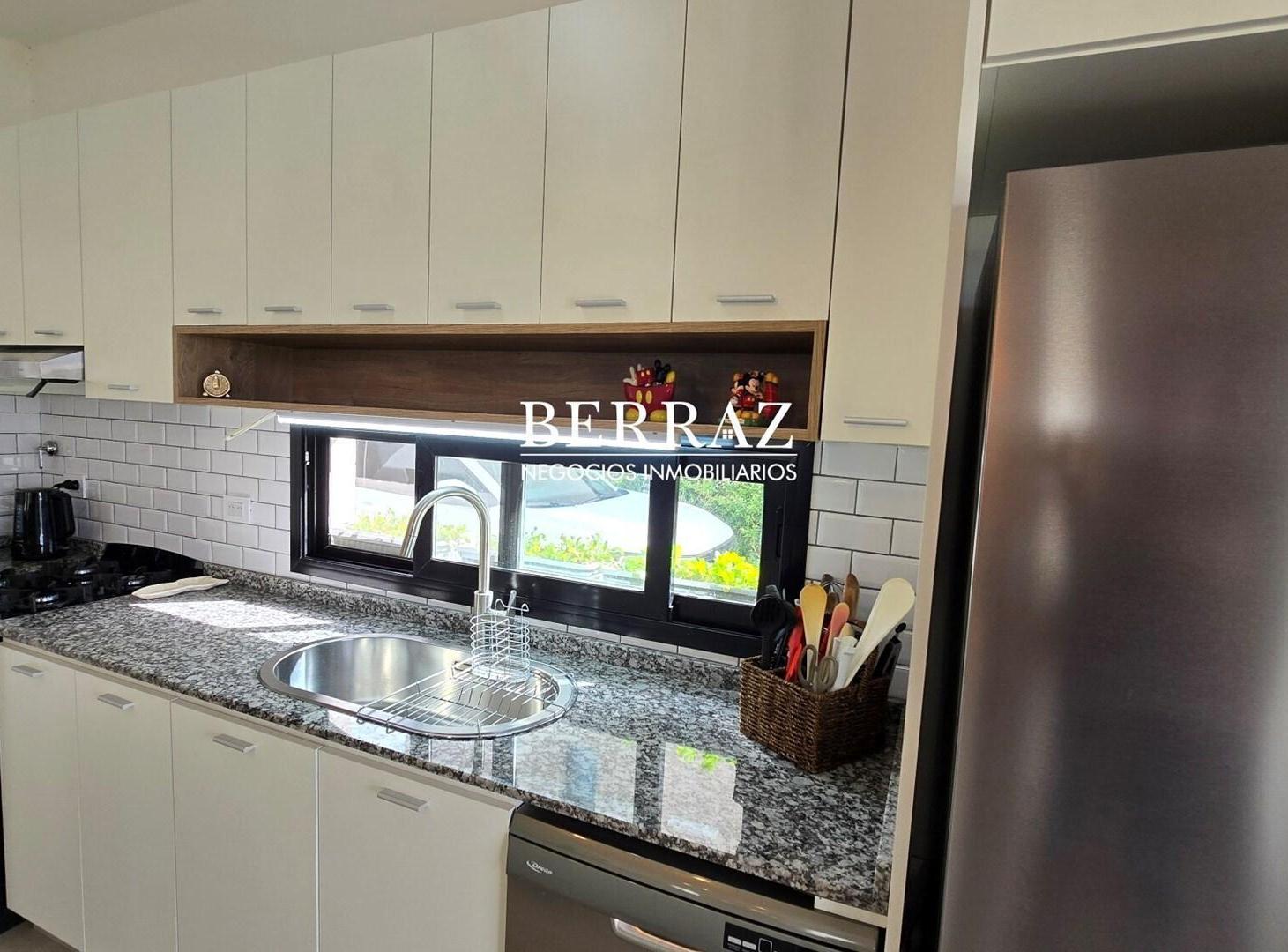 Foto de Casa Alquiler Amoblado 4 Dormitorios Lote de 543 m2 Santa Elena, Pilar del Este, imagen 5