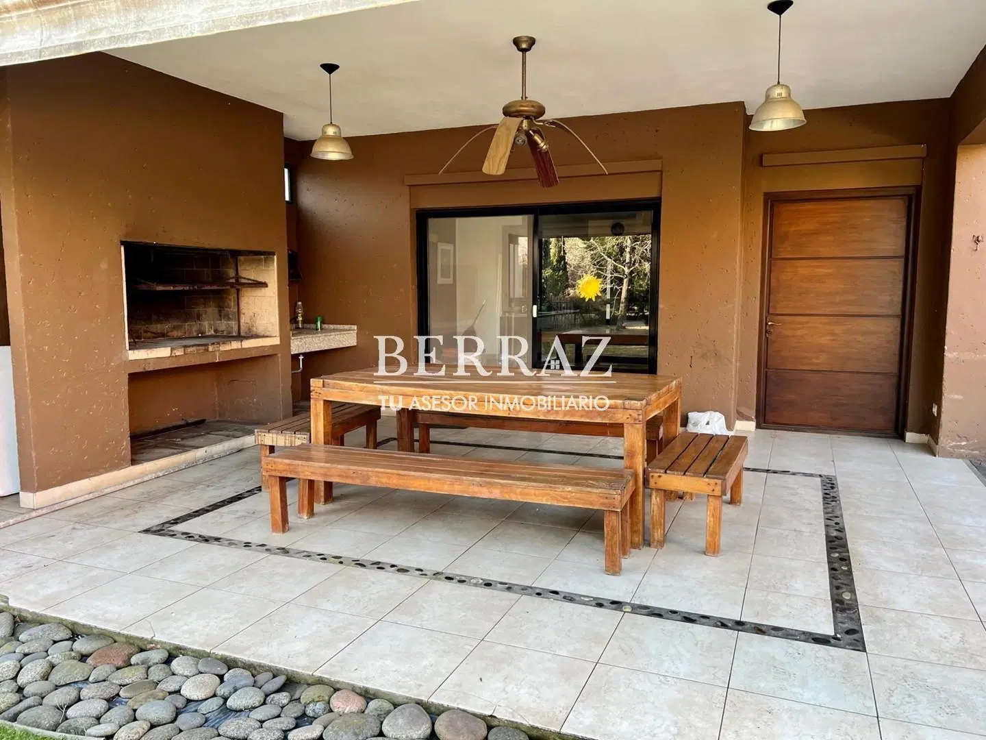 Casa alquiler anual semi amoblado en Ayres de Pilar lote de 980 m2 5