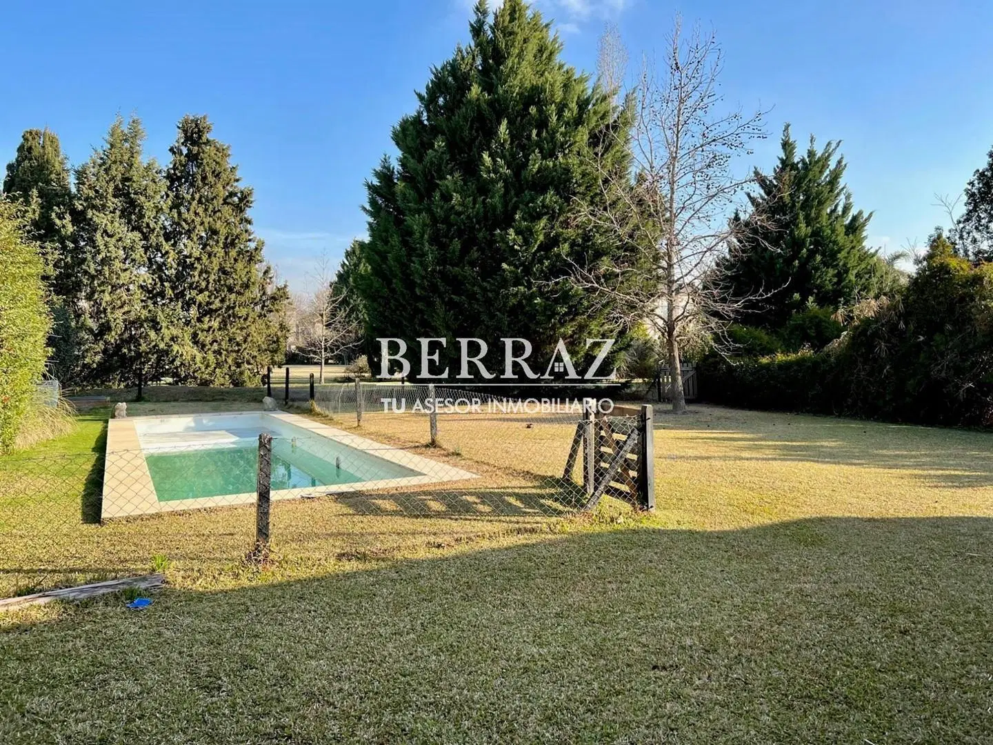 Casa alquiler anual semi amoblado en Ayres de Pilar lote de 980 m2 4