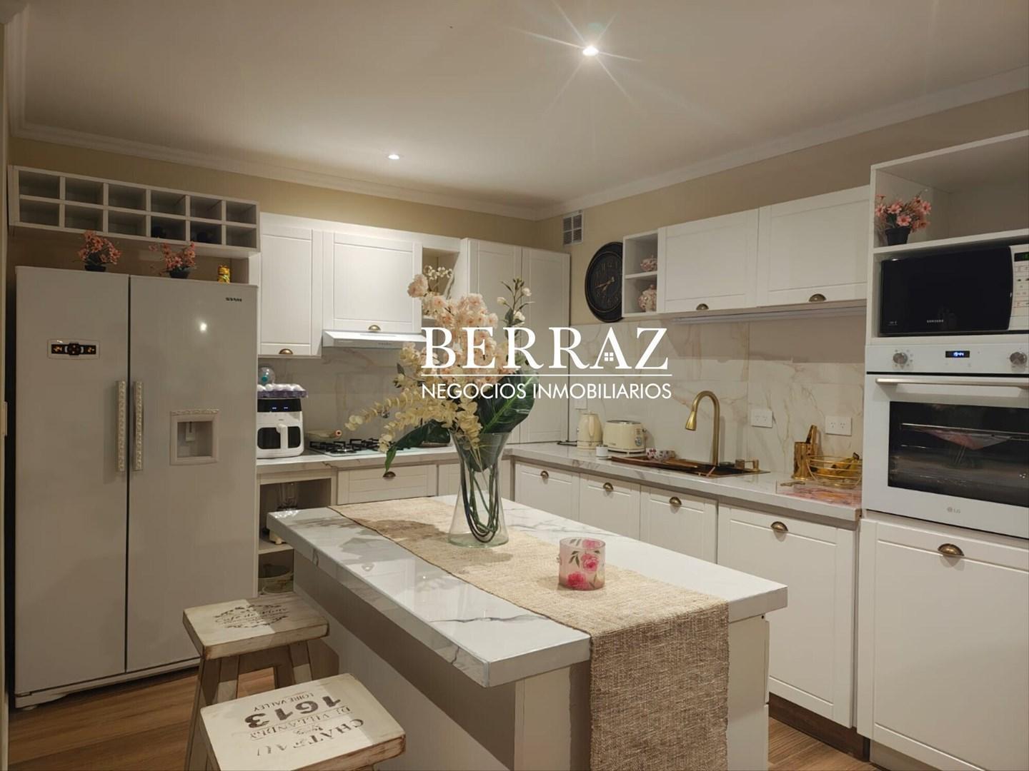 Casa Venta 4 Dormitorios Barrio San Ramón Lote de 525 m2 Pilar del Este