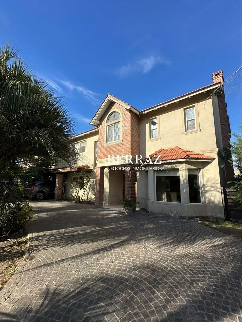 Casa Venta 3 Dormitorios Barrio Saint Matthews Lote de 865 m2 Pilar 1