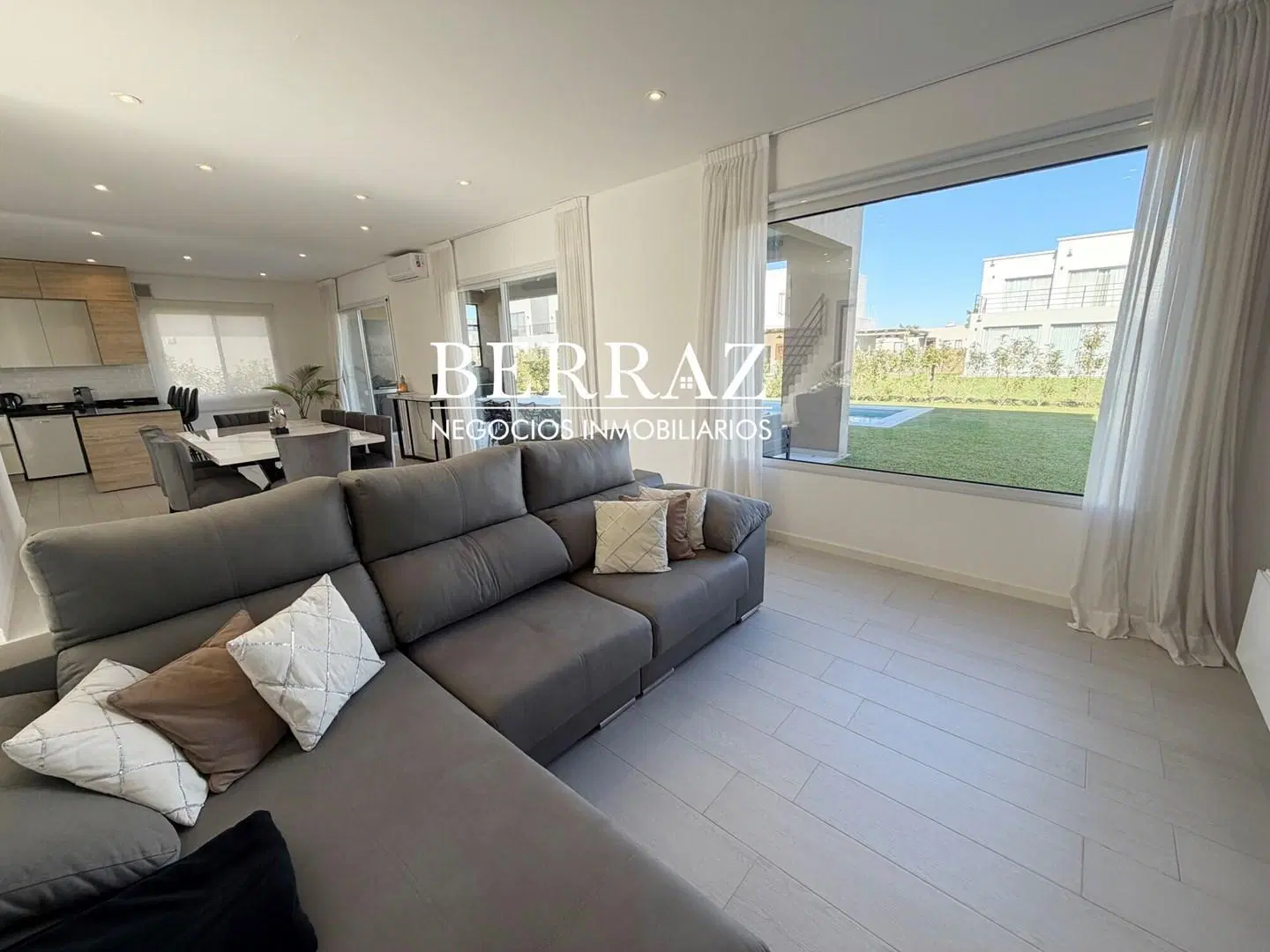 Casa Alquiler 6 Ambientes Barrio Riberas Lote de 700 m2 Puertos De Escobar 3
