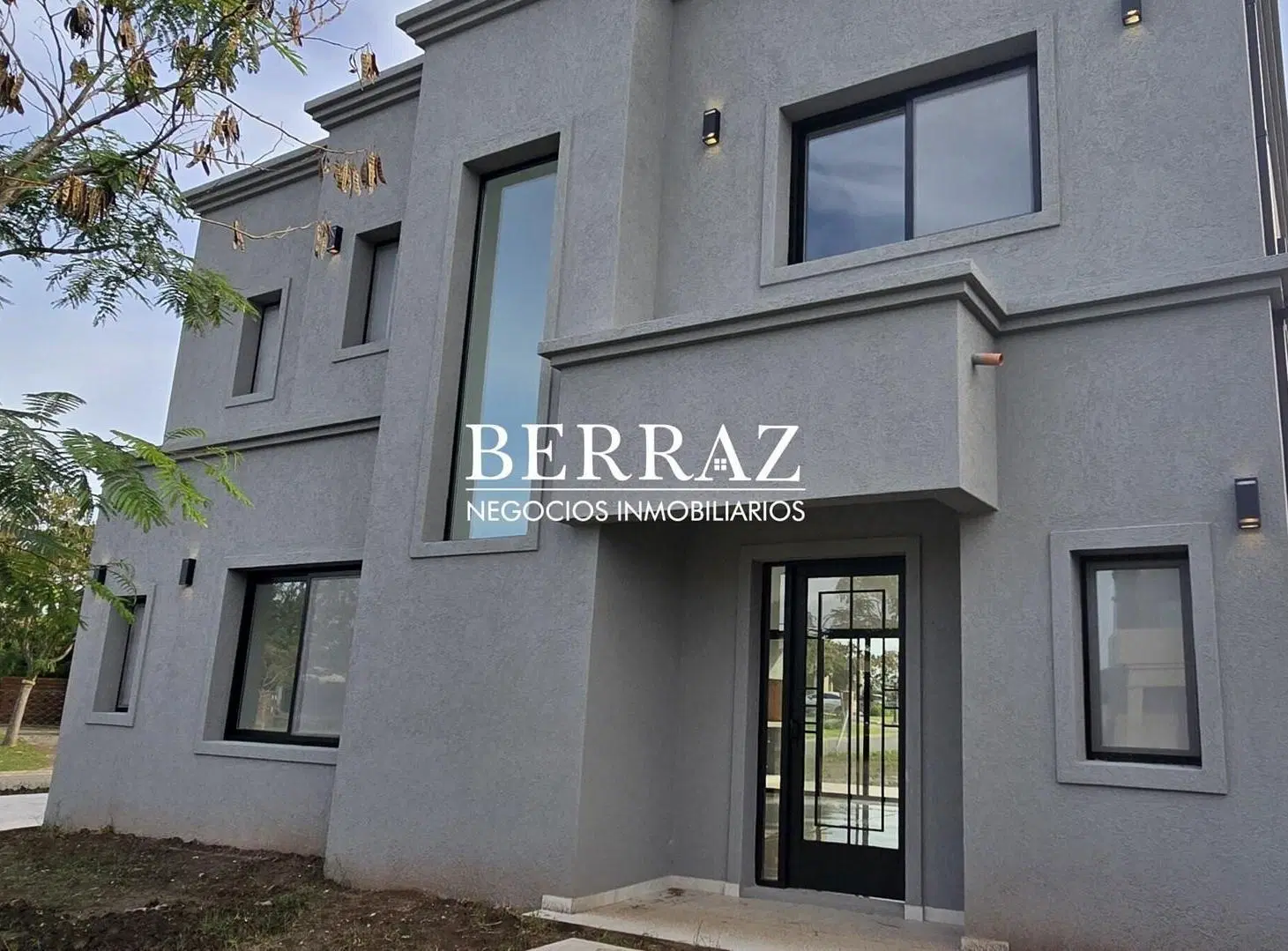 Casa Venta 4 Dormitorios Lote de 500 m2 Barrio Santa Elena, Pilar del Este 3