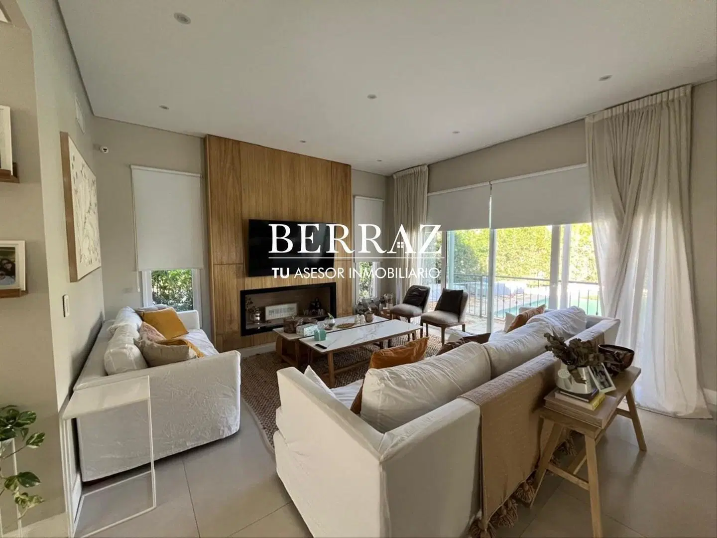 Casa Venta 5 Dormitorios Barrio Ayres Plaza Lote de 623 m2 Pilar 3