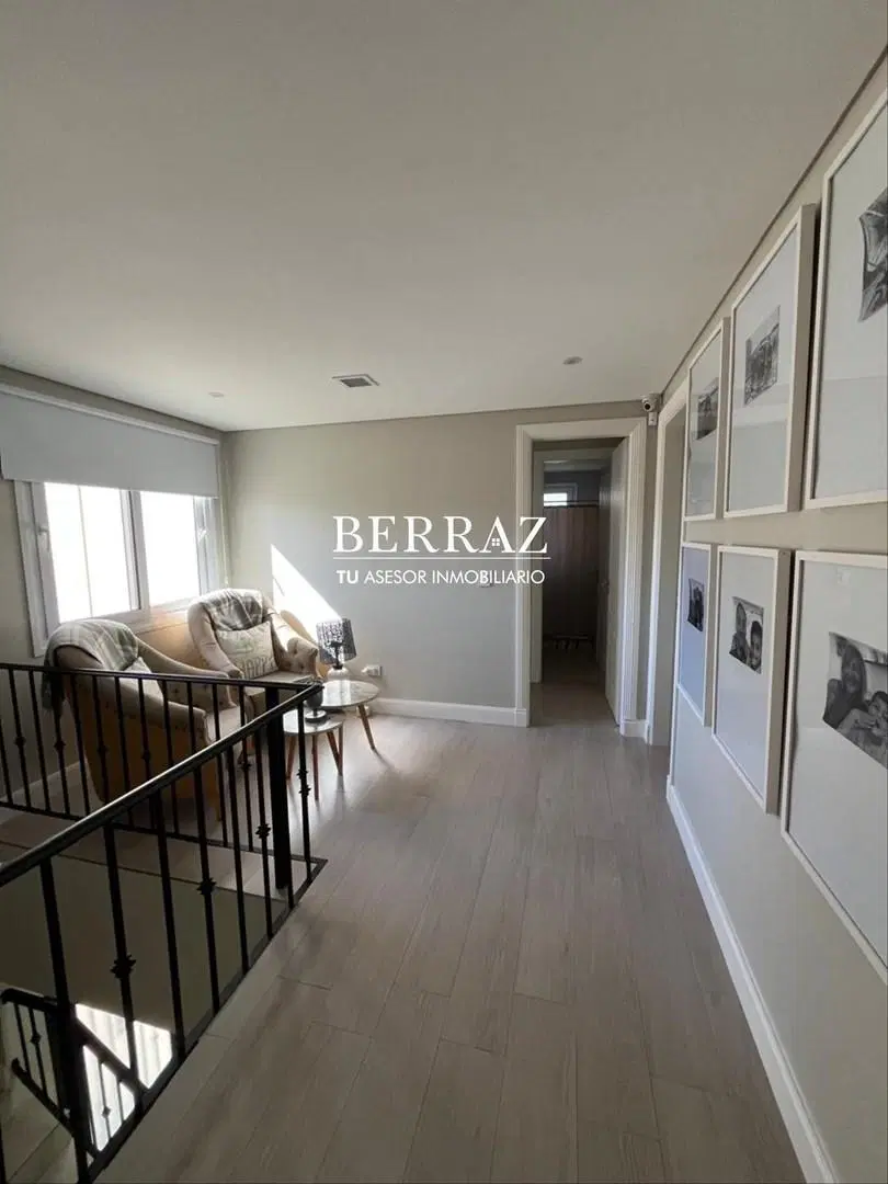 Casa Venta 5 Dormitorios Barrio Ayres Plaza Lote de 623 m2 Pilar 5