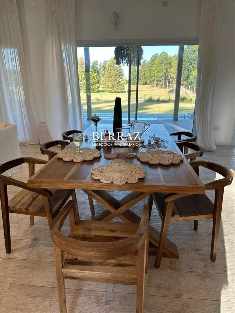 Casa Venta 5 ambientes en La Escondida Manzanares Lote de 1700 m2 3