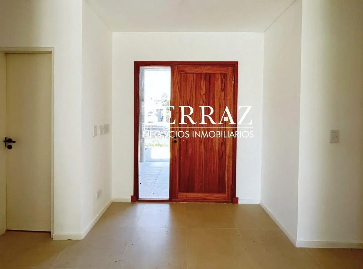 Casa Venta 3 Dormitorios Barrio El Canton Golf Lote de 806 m2 Escobar 5