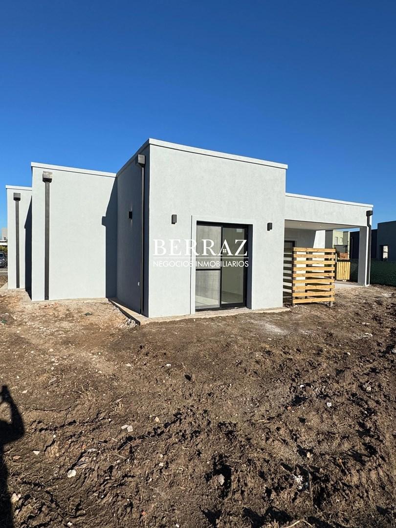 Casa Venta 5 ambientes Barrio San Ramón Lote de 480 m2 Pilar del Este