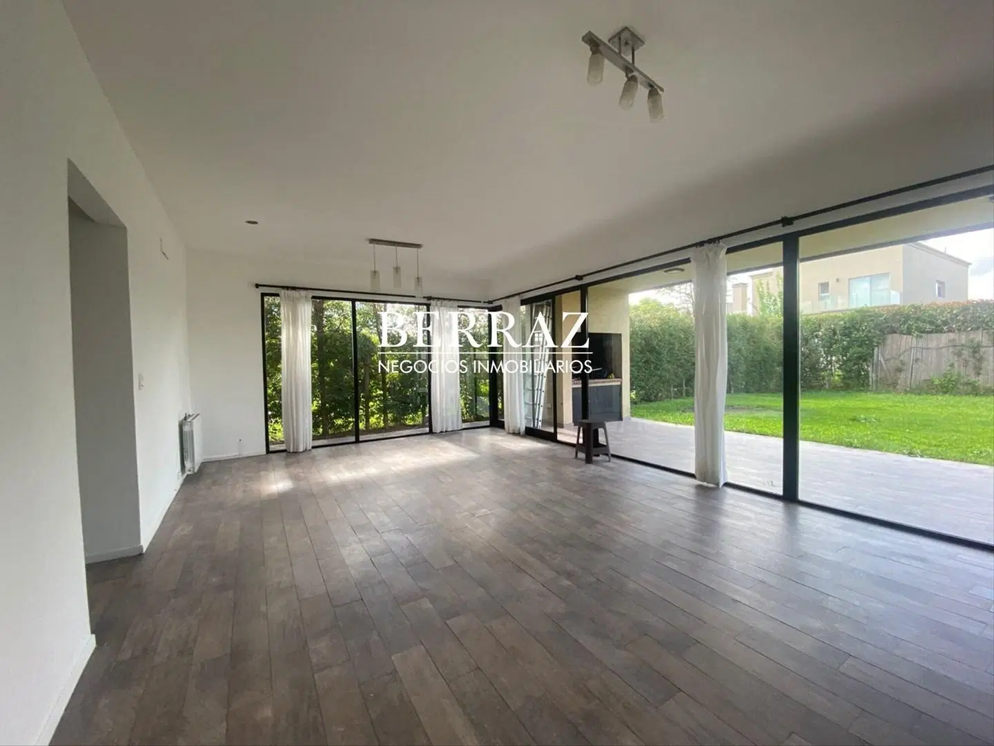 Casa Venta 5 ambientes Barrio San Alfonso Lote de 502 m2 Pilar del Este 3