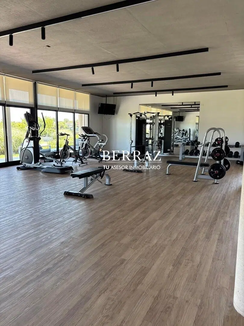 Casa Venta 4 Dormitorios Barrio Los Cardos Lote de 640 m2 Pilar Zona Norte 2