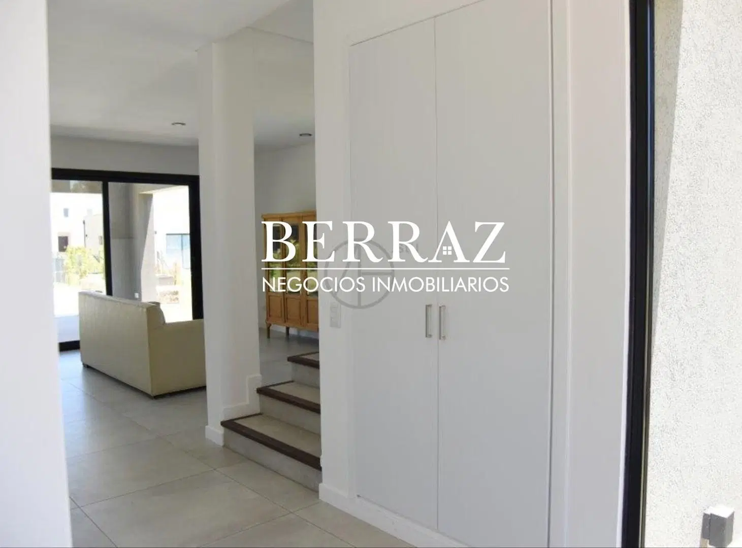 Casa Alquiler 3 Dormitorios Barrio Riberas Lote de 262 m2 Puertos del Lago Escobar 2