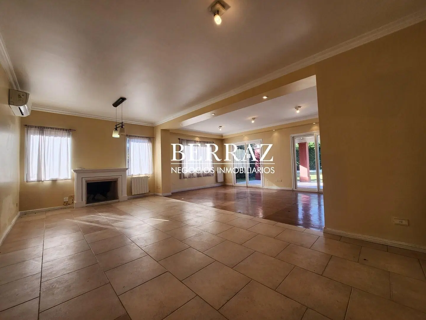 Casa Venta 4 Dormitorios Barrio Los Jazmines Lote de 700 m2 Pilar del Este 8
