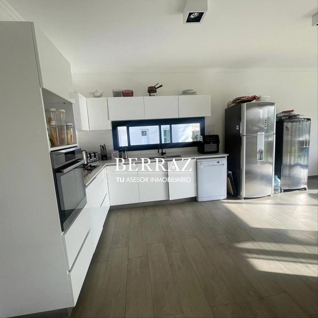 Foto de Casa Venta 3 Dormitorios Lote de 871 m2 Barrio San Matias Escobar, imagen 1