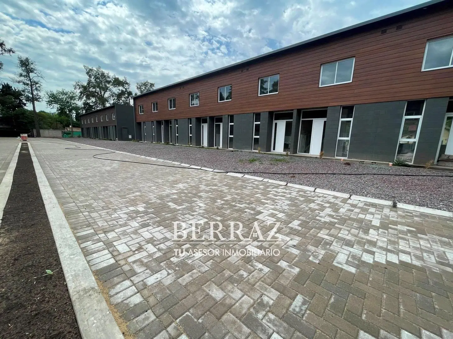 Dúplex alquiler anual 3 ambientes en calle Alem La Lonja Pilar 5