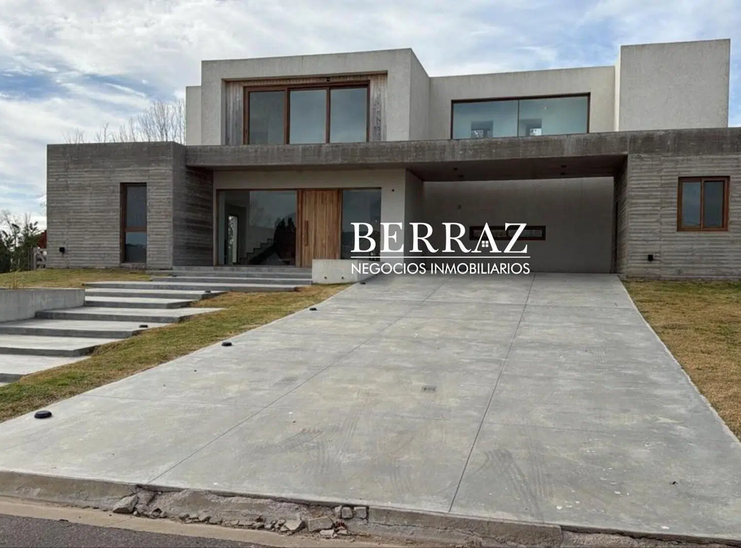 Casa Venta 4 Dormitorios Barrio Ayres Plaza Lote de 600 m2 Pilar, Zona Norte 2