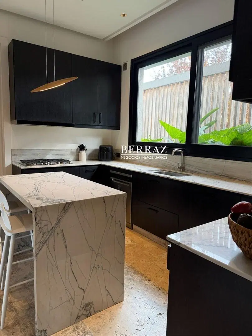 Casa Venta 4 Dormitorios Barrio Ayres Plaza Lote de 600 m2 Pilar, Zona Norte 5