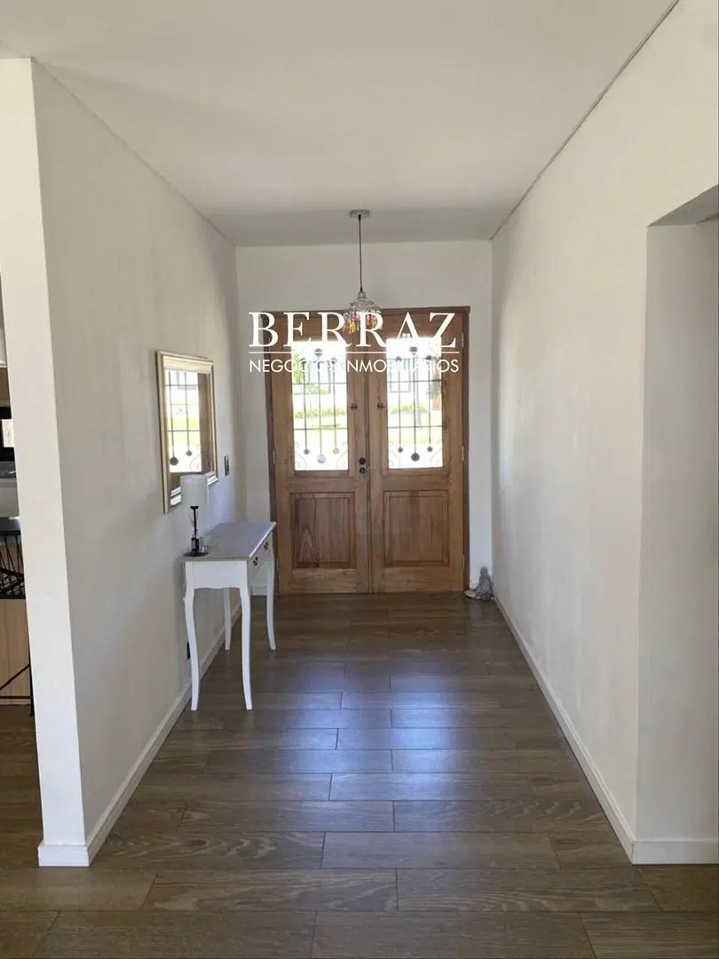 Casa Venta 3 Dormitorios Barrio Santa Lucia Lote de 559 m2 Pilar del Este 4