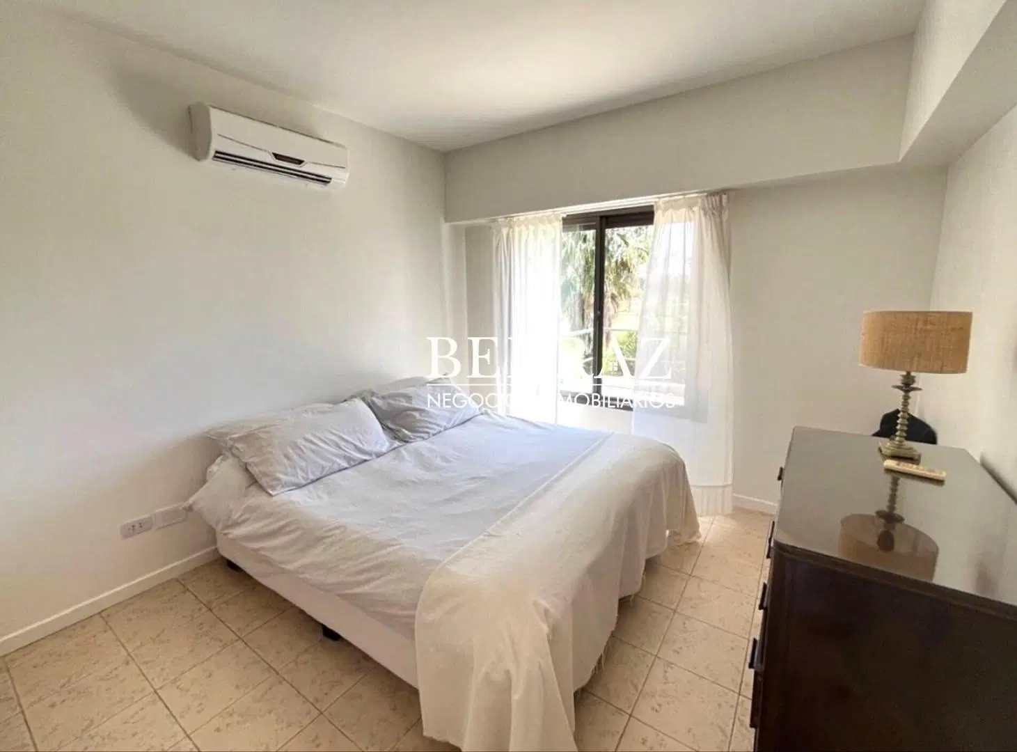 Casa Alquiler Temporal Amoblado 3 Dormitorios Barrio Los Lagartos CC Lote de 700 m2 Pilar 5
