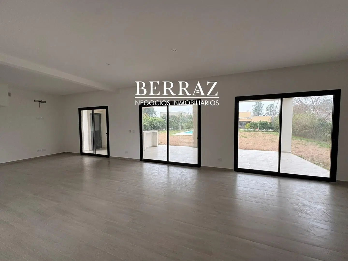 Casa Venta 4 Dormitorios Barrio San Matías Lote de 944 m2 Escobar 3