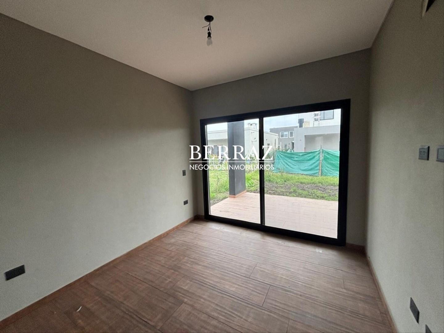 Foto de Casa Venta 2 Dormitorios Barrio El Aljibe Lote de 250 m2 Pilar, Zona, imagen 3