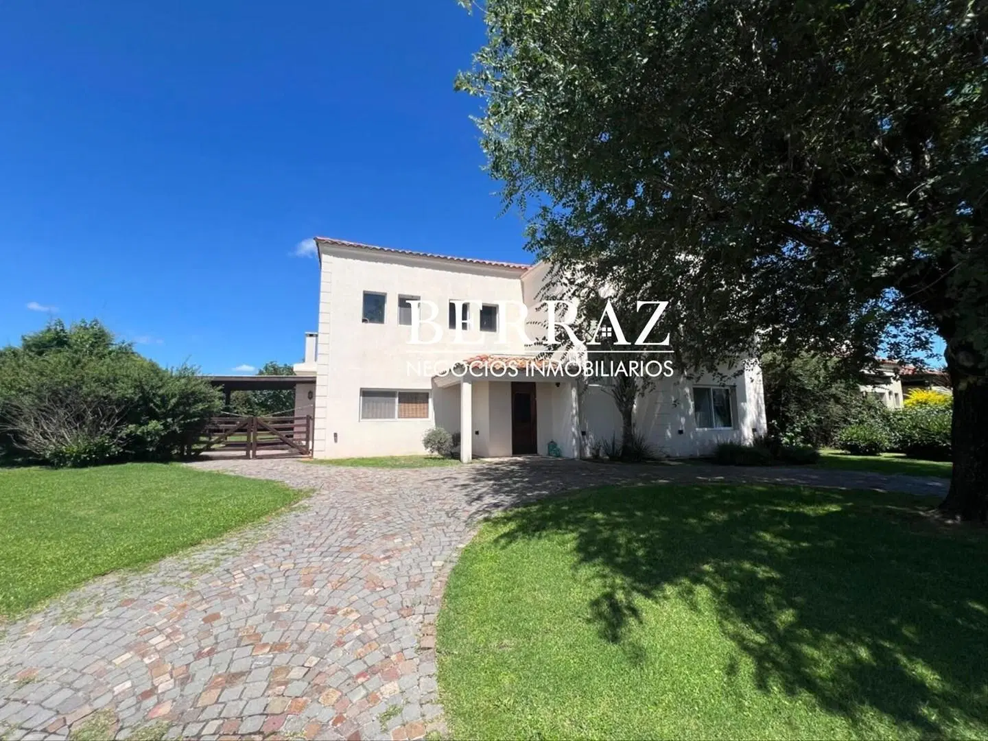 Casa Alquiler Amoblado 3 Dormitorios Barrio El Atardecer Lote de 850 m2 Haras Santa María, Escobar 5