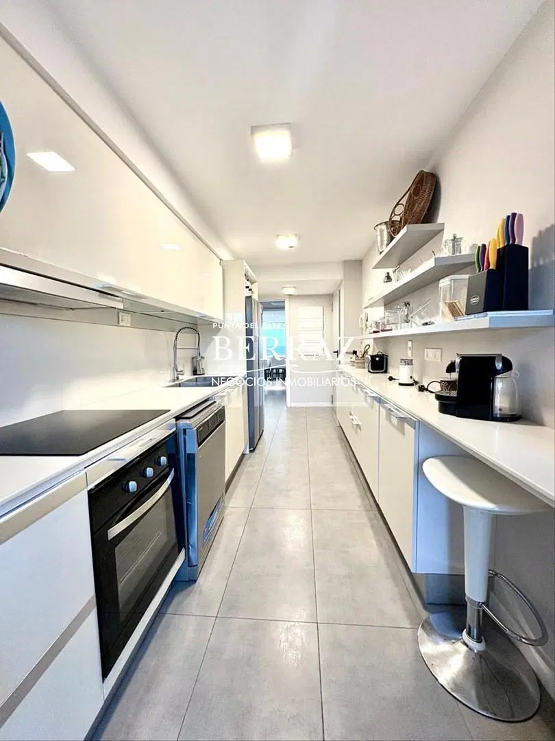 Departamento Venta 3 Dormitorios Edificio Lumiere193 m2 Pinares, Punta del Este 2