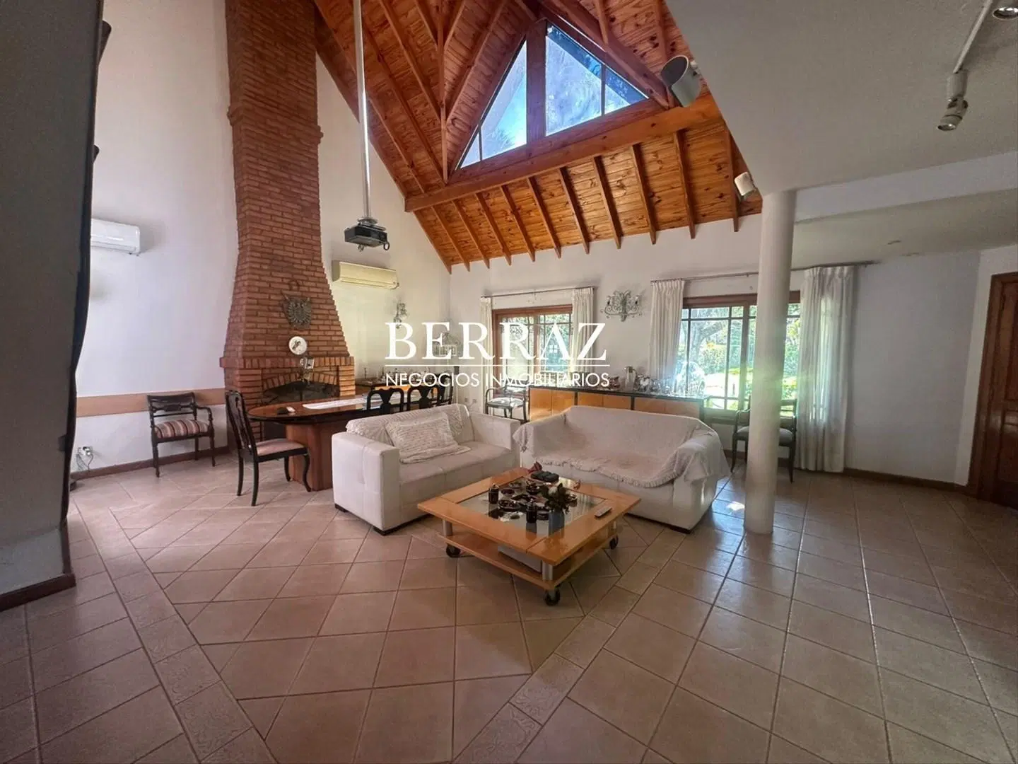 Casa Venta 5 Dormitorios Barrio Mapuche CC Lote de 1300 m2 Pilar, Zona Norte 2
