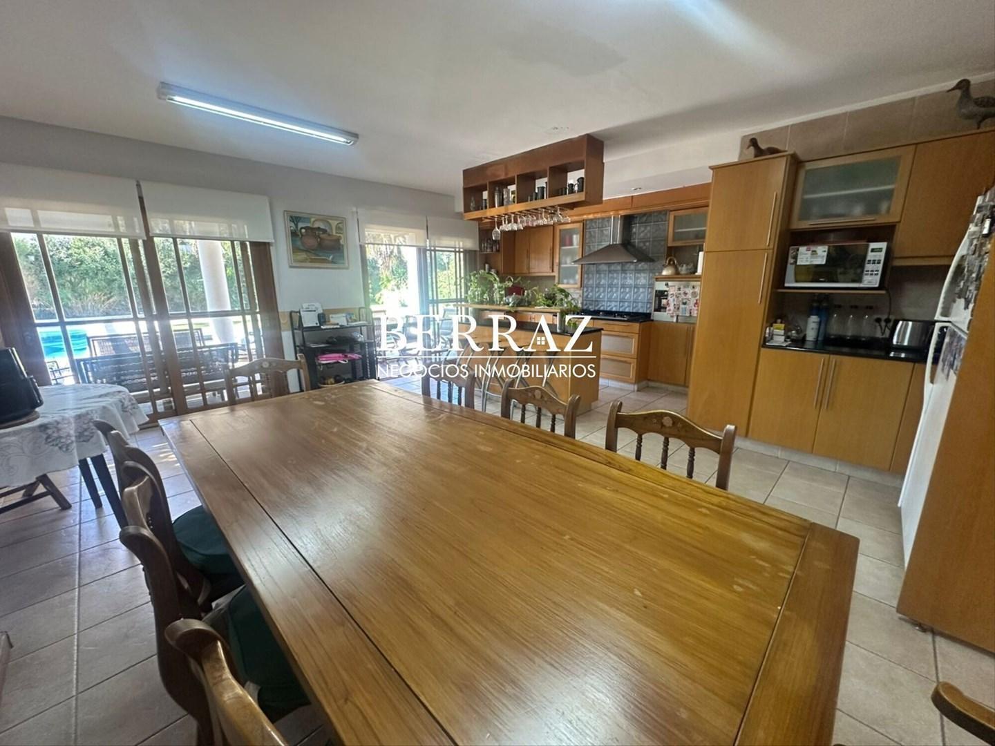 Foto de Casa Alquiler 5 Dormitorios Barrio Mapuche CC Lote de 1300 m2 Pilar, imagen 2