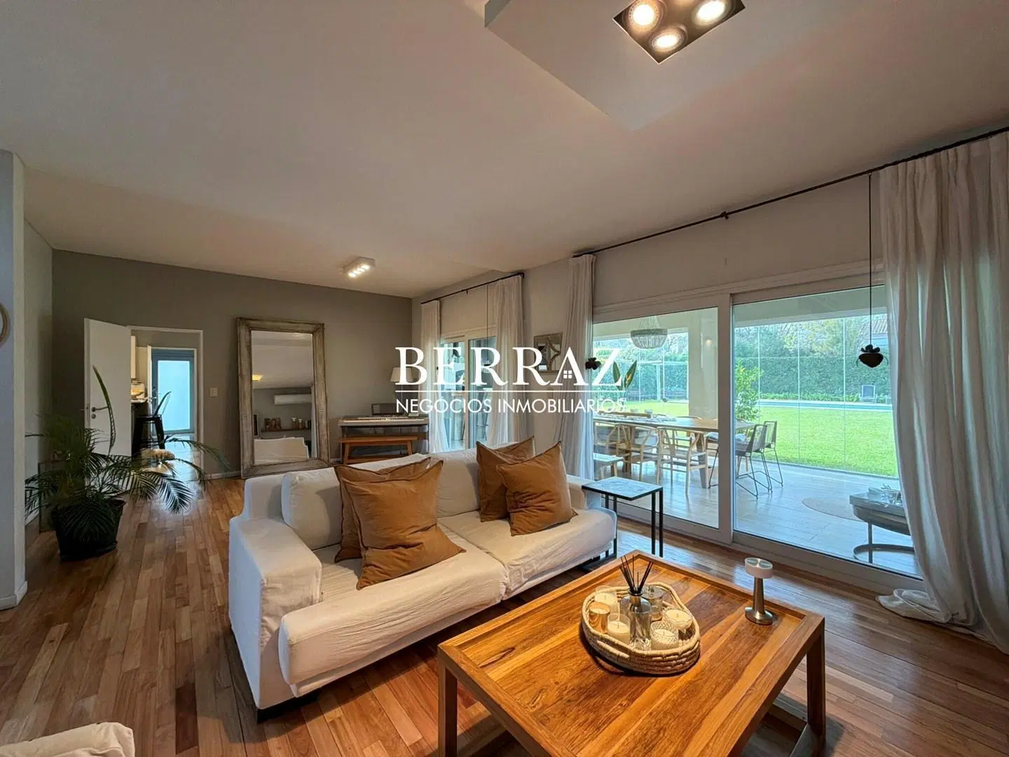 Casa Venta 3 Dormitorios Barrio Saint Matthew´s Lote de 895 m2 Pilar Zona Norte 3