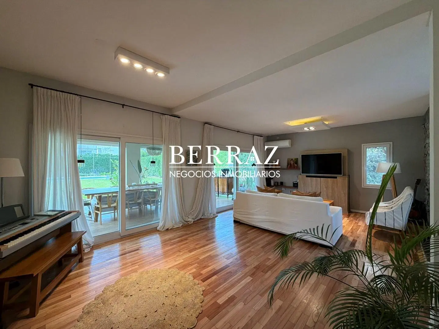 Casa Venta 3 Dormitorios Barrio Saint Matthew´s Lote de 895 m2 Pilar Zona Norte 5