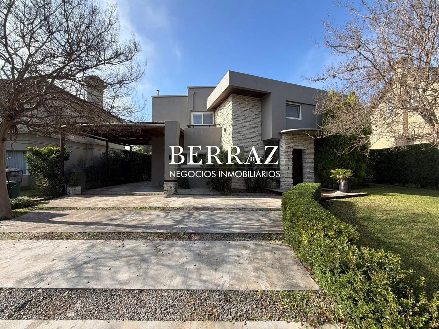 Casa Venta 3 Dormitorios Barrio Saint Matthew´s Lote de 895 m2 Pilar Zona Norte 4