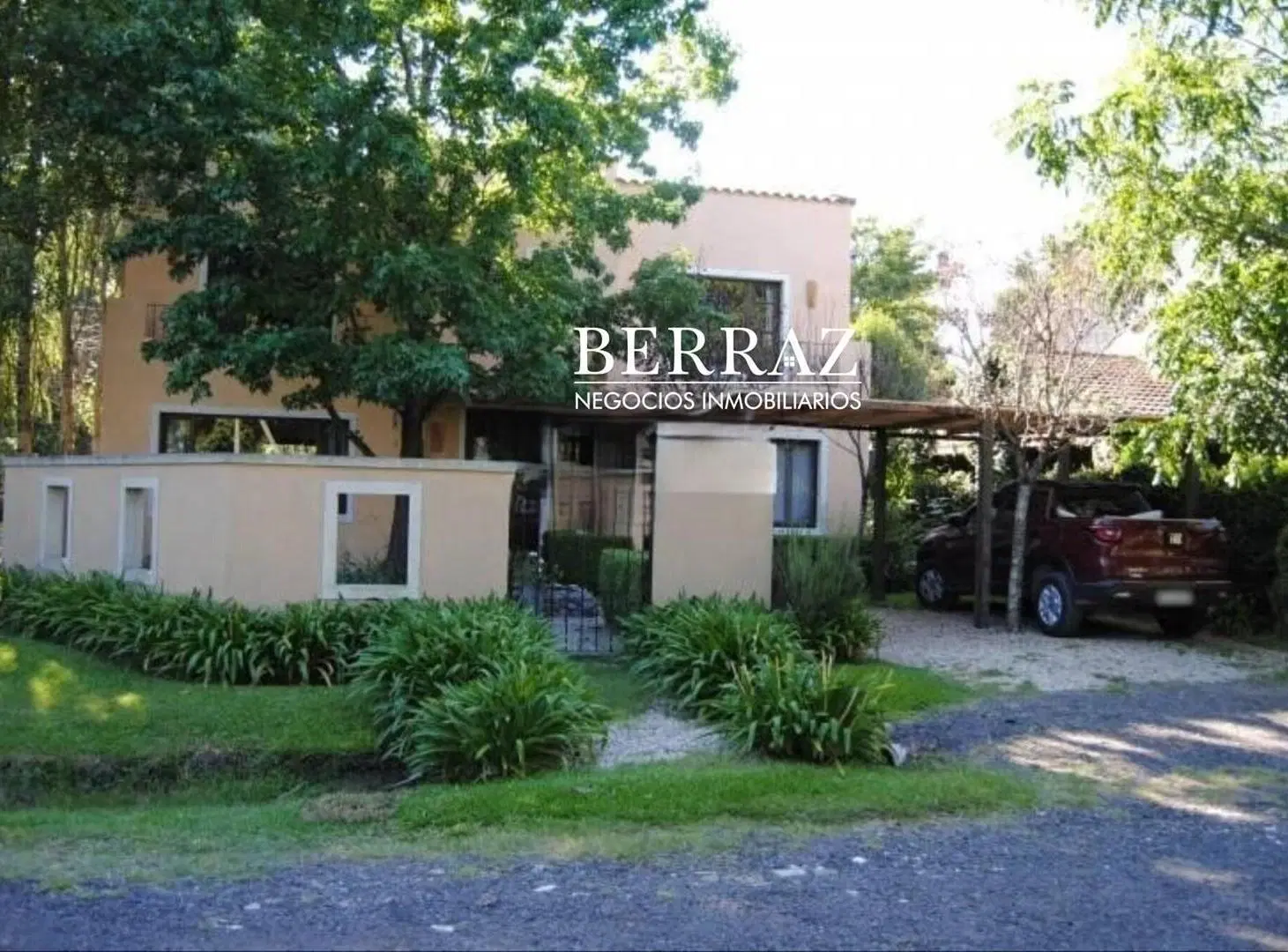 Casa Venta 4 Dormitorios Barrio Altos del Barranco Pilar Lote de 650 m2 Pilar 1