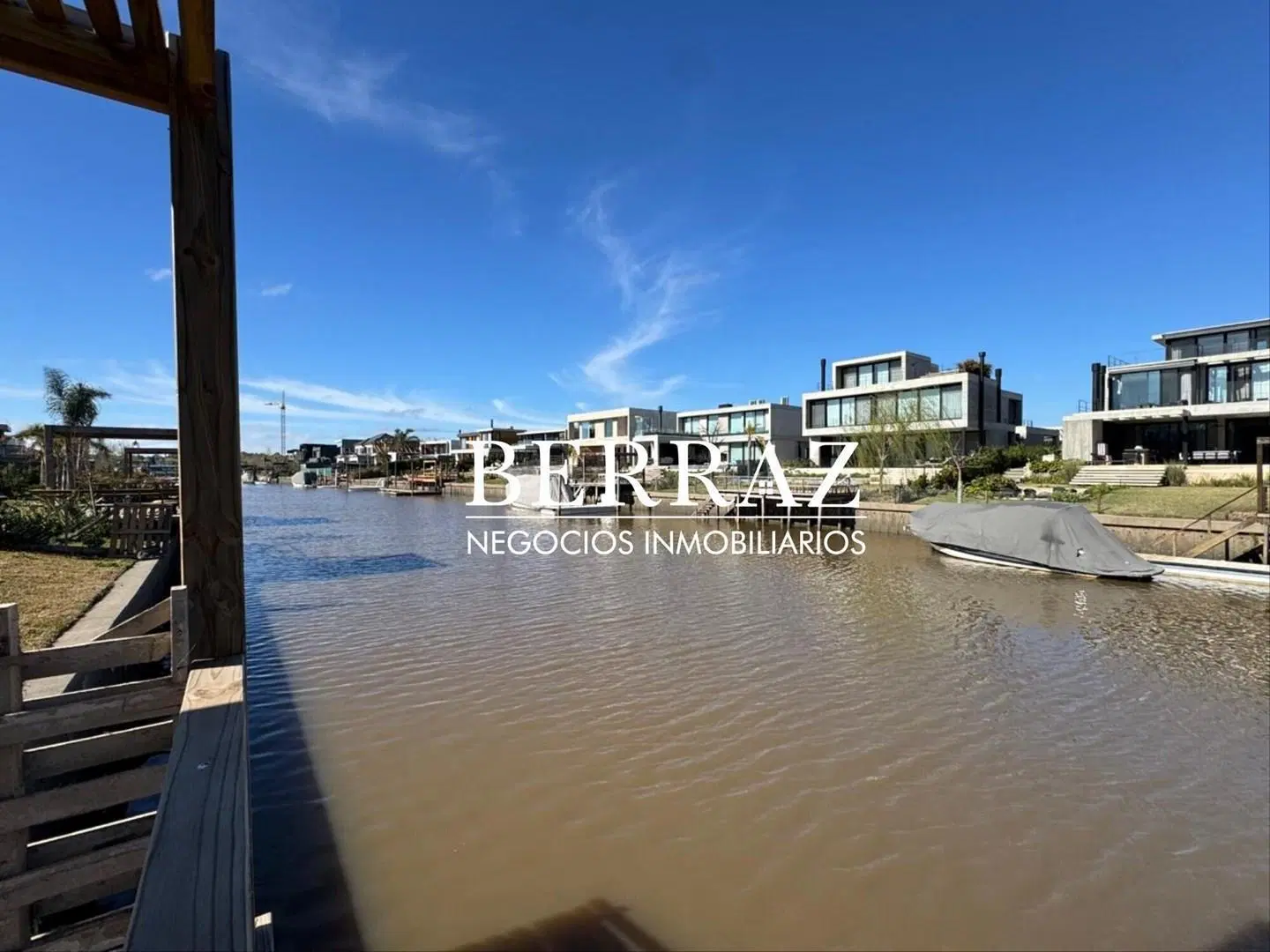 Casa Alquiler Anual 4 Dormitorios Barrio El Yacht Lote de 903 m2 Nordelta, Tigre  - Casas en venta e 4