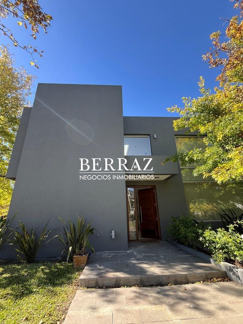 Casa venta 4 ambientes en Ayres Plaza Pilar lote de 655 m2