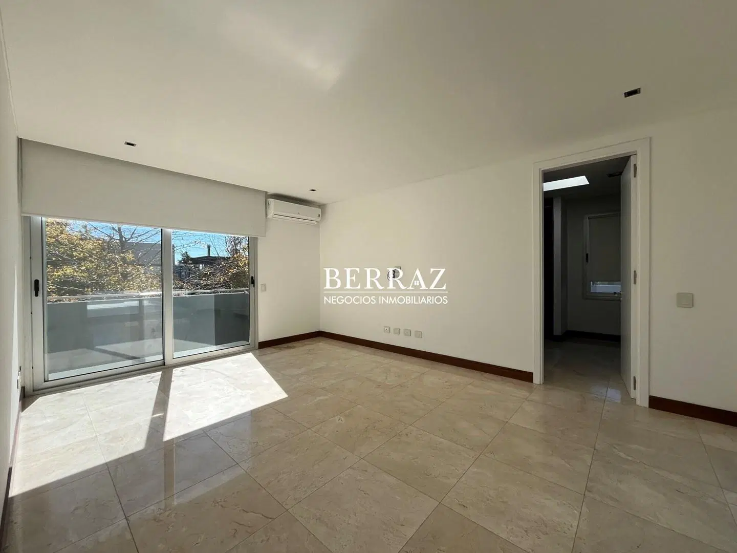 Casa venta 4 ambientes en Ayres Plaza Pilar lote de 655 m2 5