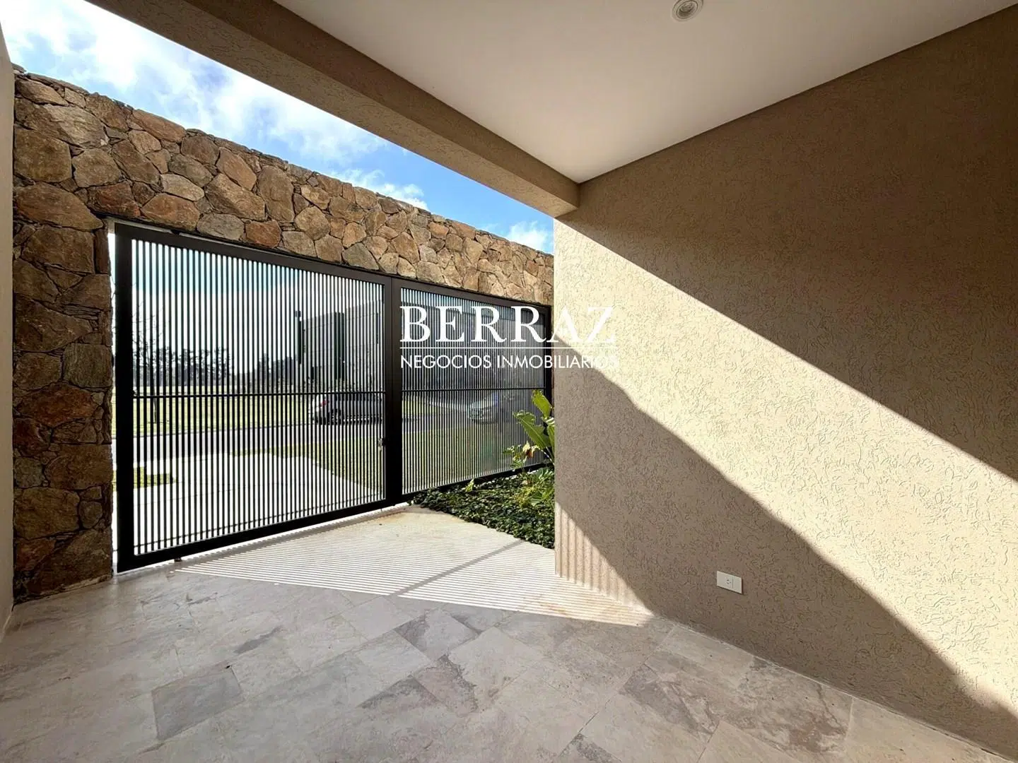Casa Alquiler 4 Dormitorios Barrio El Yacht Lote de 903 m2 Nordelta, Tigre  - Casas en venta en Nord 3