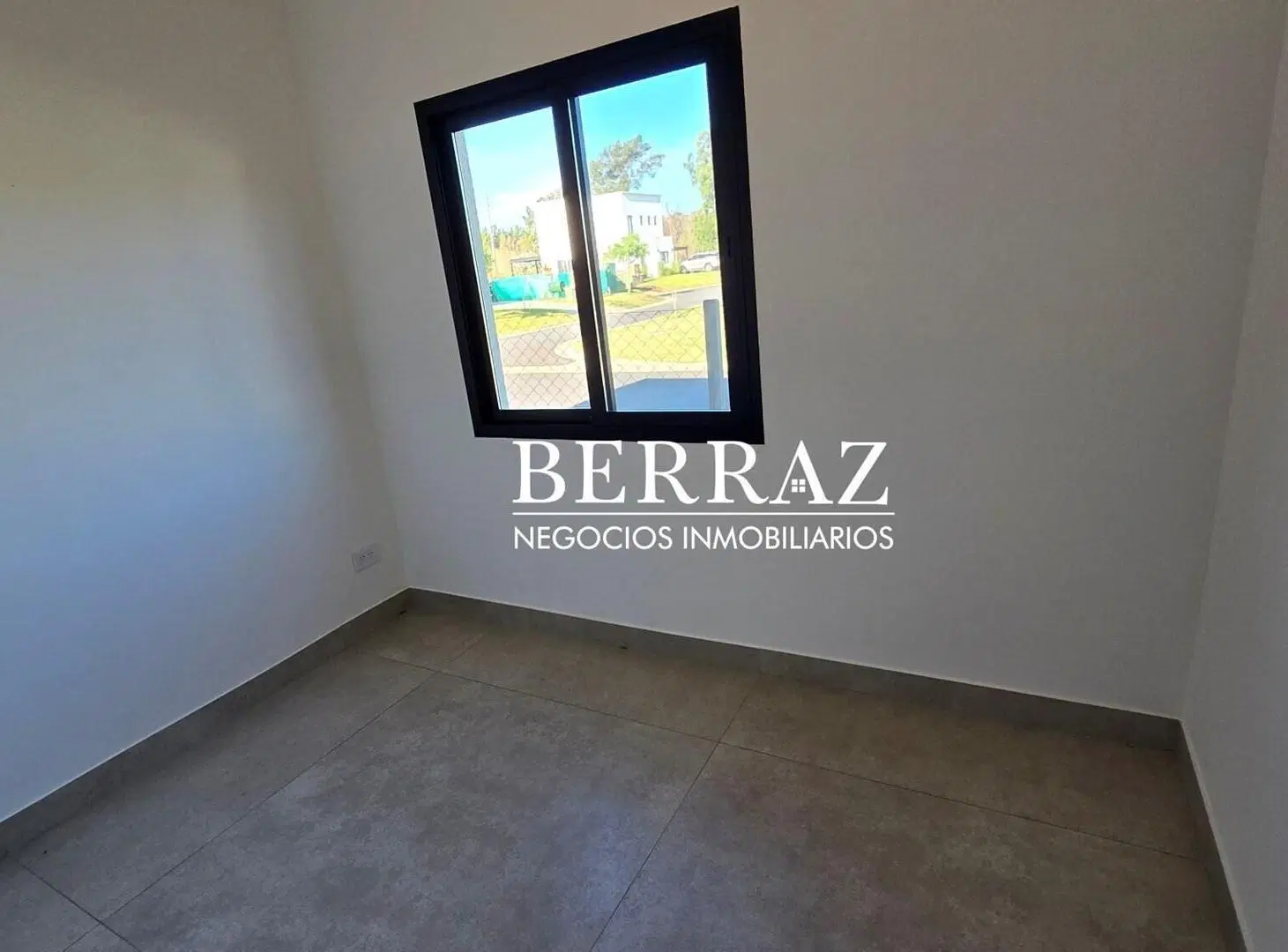 Casa Venta 3 Dormitorios Barrio Santa Elisa Lote de 462 m2 Pilar del Este, Zona Norte 5