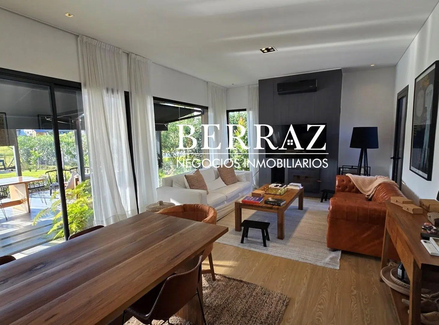 Casa Venta 3 Dormitorios Barrio Santa Elenta Lote de 502 m2 Pilar del Este, Zona Norte 2