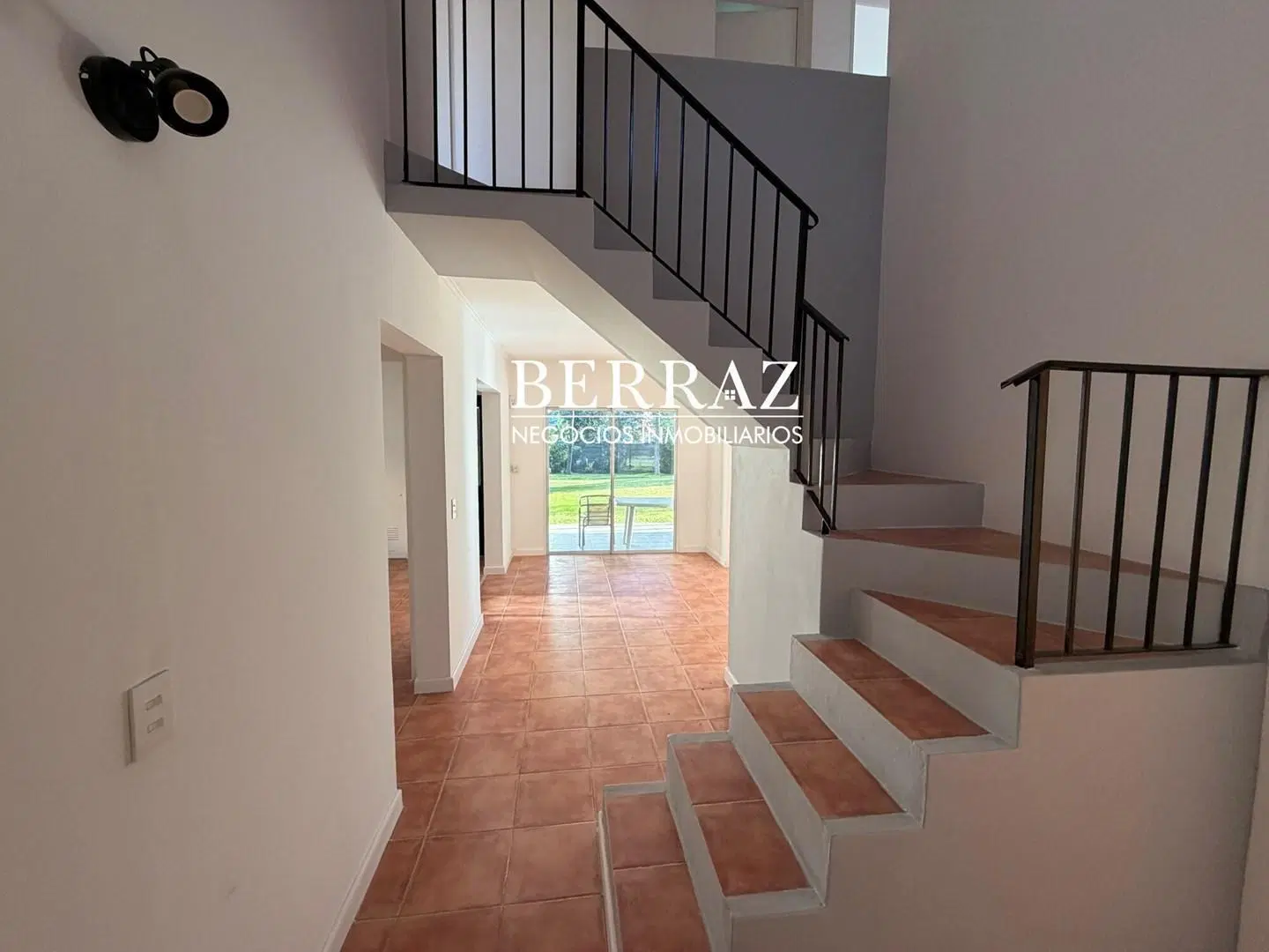 Casa Alquiler 4 Dormitorios Barrio La Delfina Lote de 780 m2 Pilar 2
