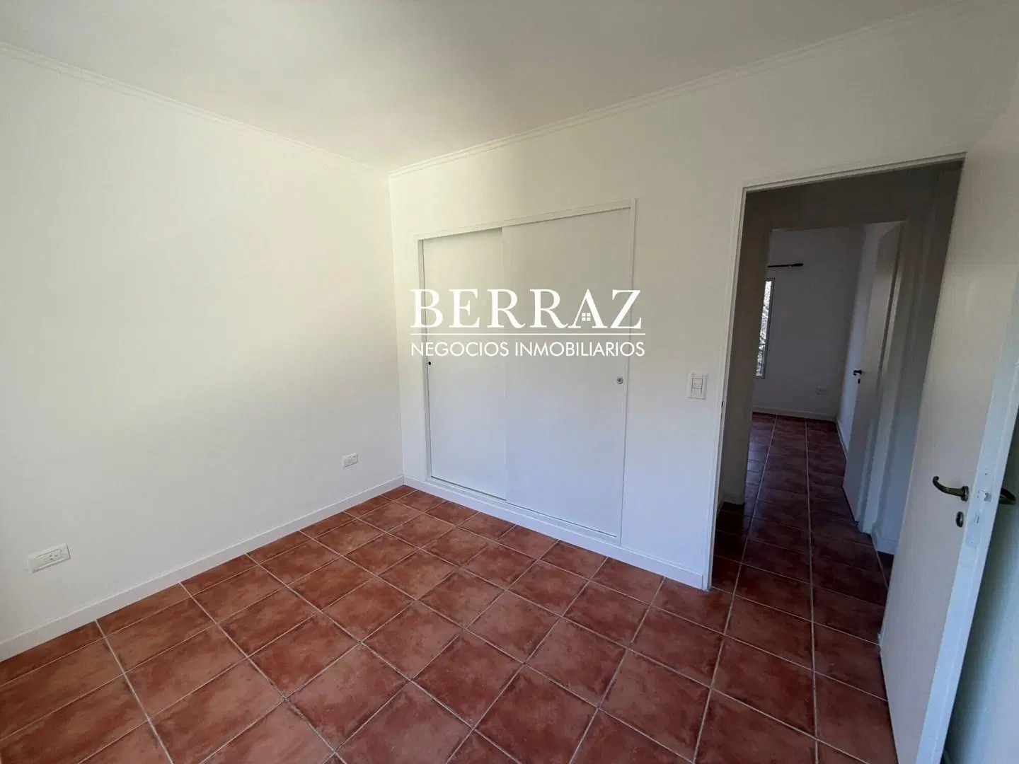 Casa Alquiler 4 Dormitorios Barrio La Delfina Lote de 724 m2 Pilar 8