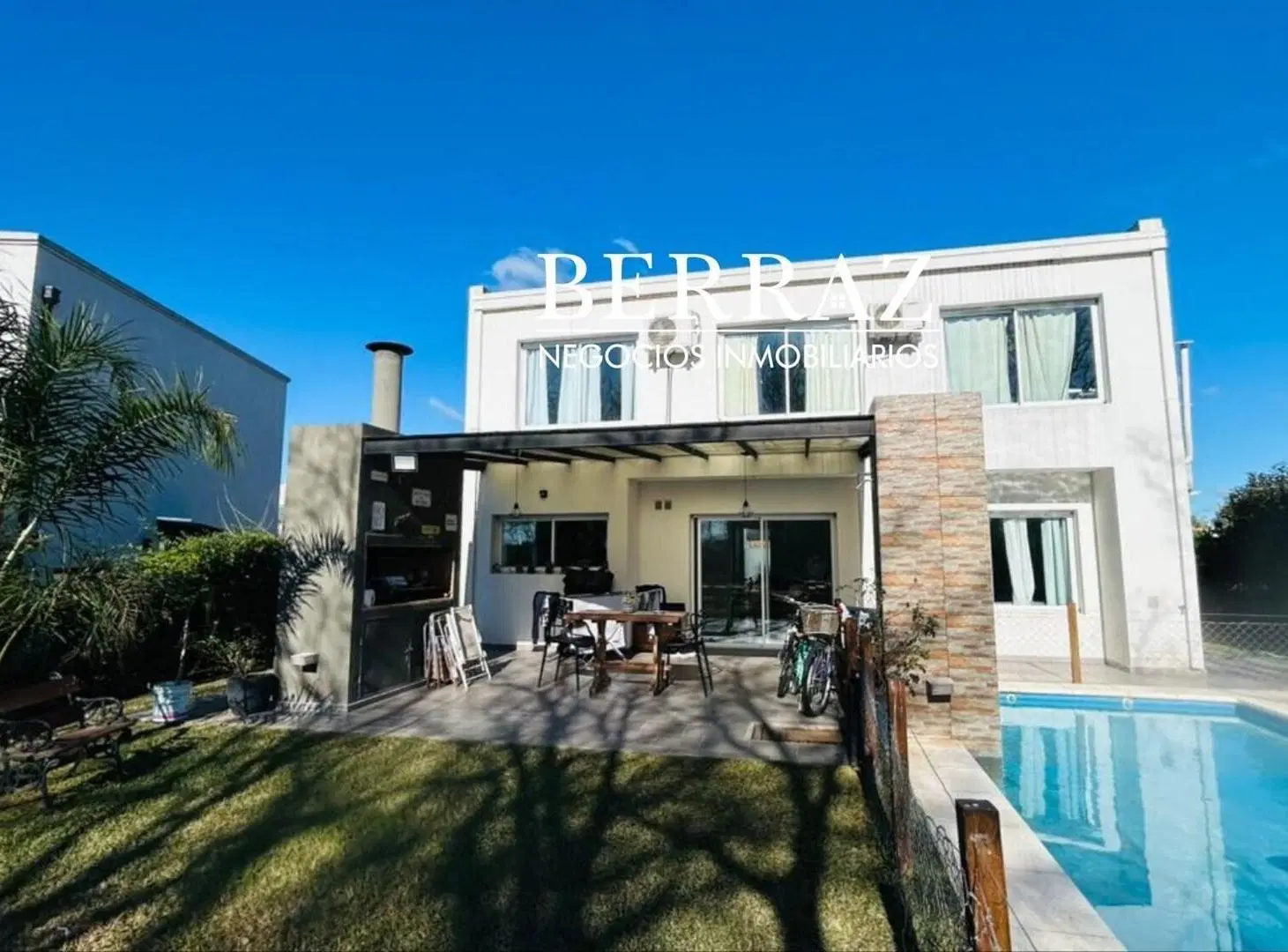 Casa Venta 4 Dormitorios Barrio Santa Elena Lote de 532 m2 Pilar del Este , Zona Norte 2