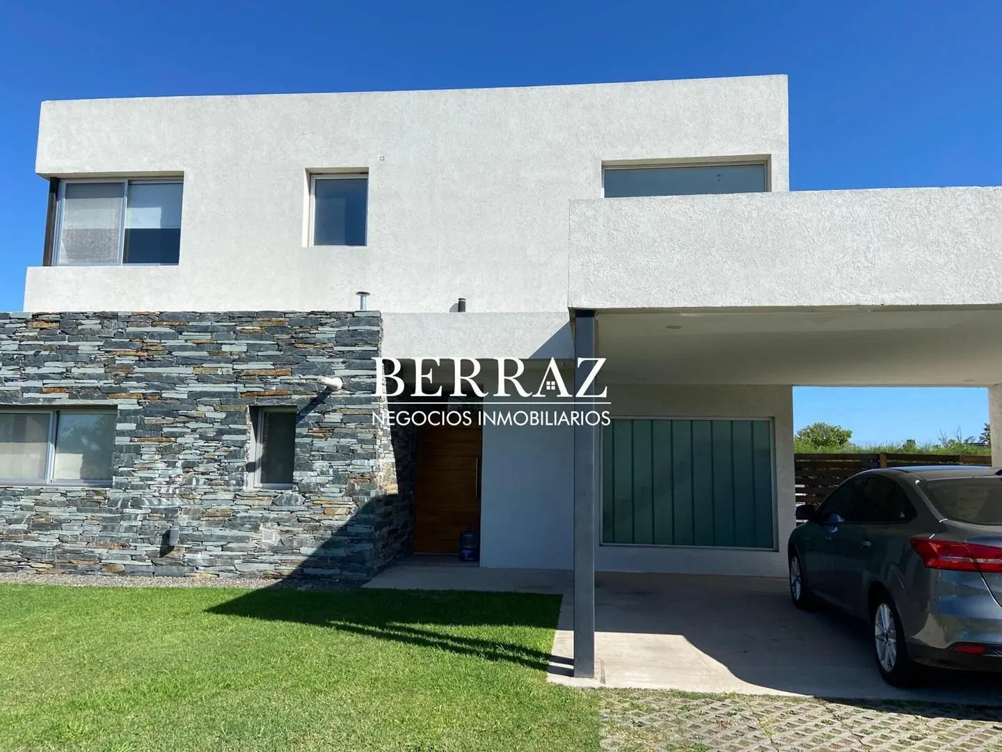 Casa Alquiler 3 Dormitorios Barrio San Ramiro Lote de 640 m2 Pilar del Este 5