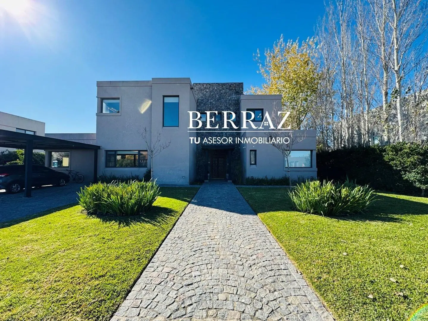 Casa Venta 4 Dormitorios Barrio El Refugio Lote de 1080 m2 Haras Santa Maria 2