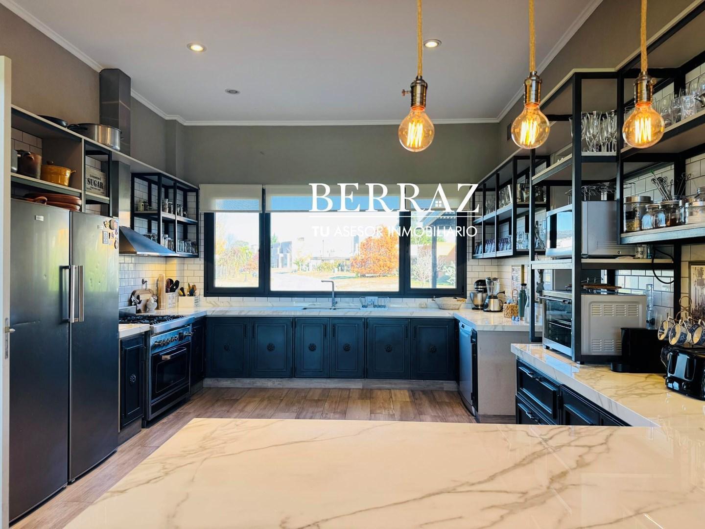 Foto de Casa Venta 4 Dormitorios Barrio El Refugio Lote de 1080 m2 Haras Santa, imagen 2