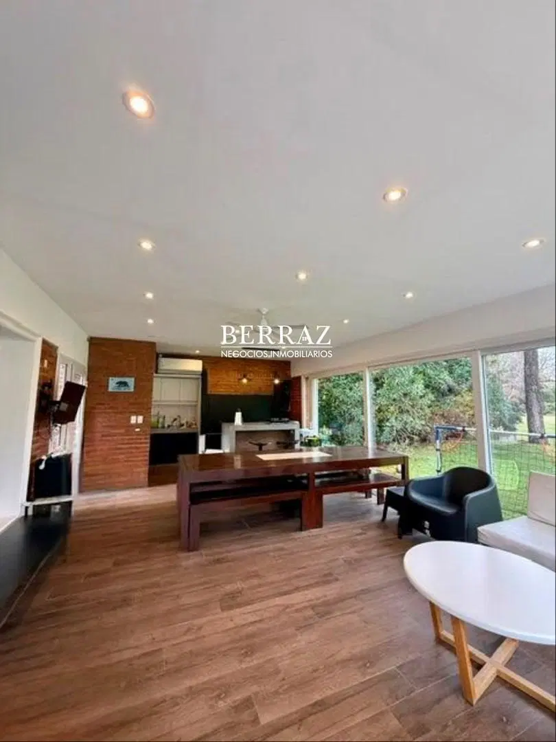 Casa Venta 3 Dormitorios Village Golf & Tennis Lote de 998 m2 Pilar, Zona Norte 2