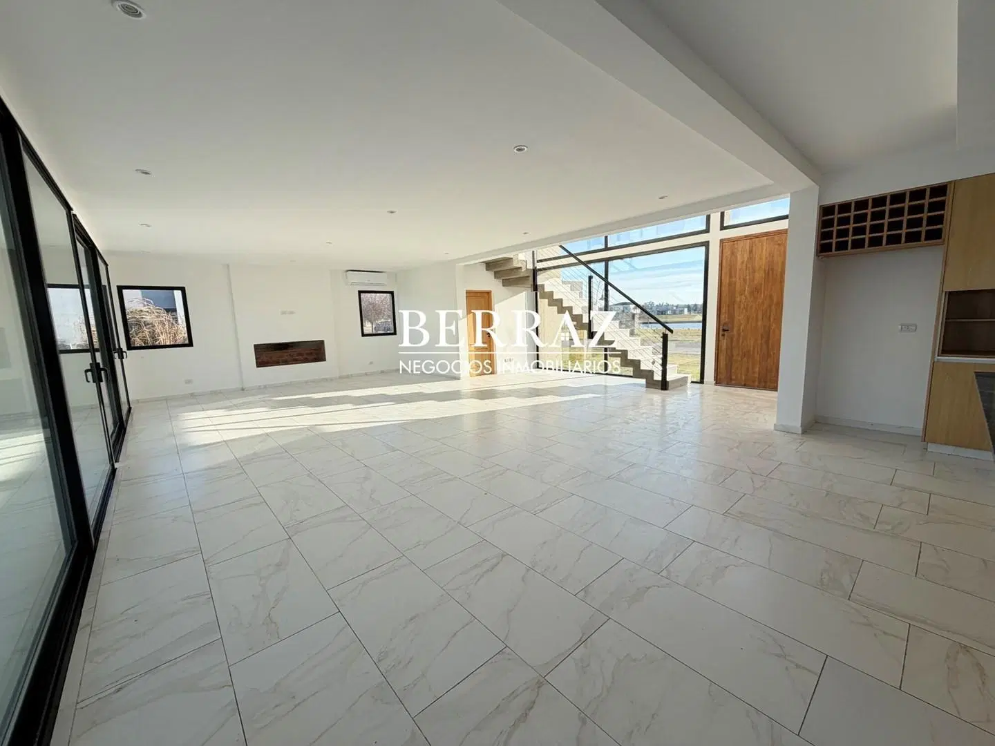 Casa Alquiler Anual 4 Dormitorios Barrio El Naudir Lote de 850 m2 Escobar, Zona Norte 3